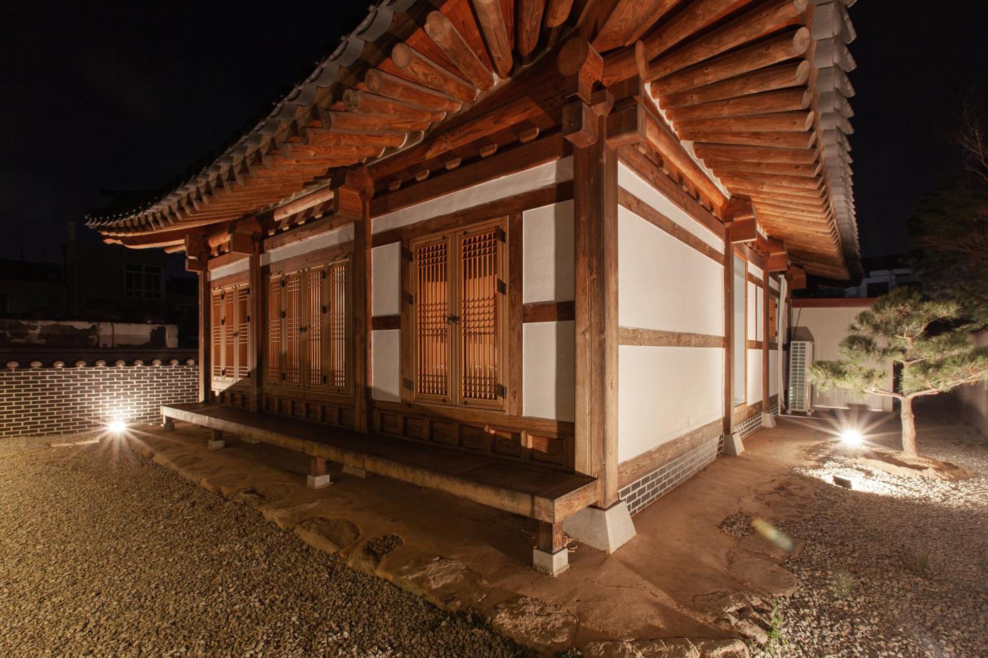 Cheong-Yeon, The Korean Traditional House Hanok In Jeonju Hanok Village 外观 照片